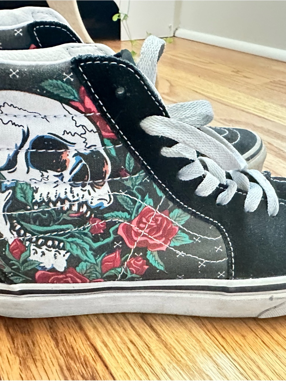 Vans Black High-Top Kids's/ Men’s/ Women’s Sneakers with Skull & Rose Graphic